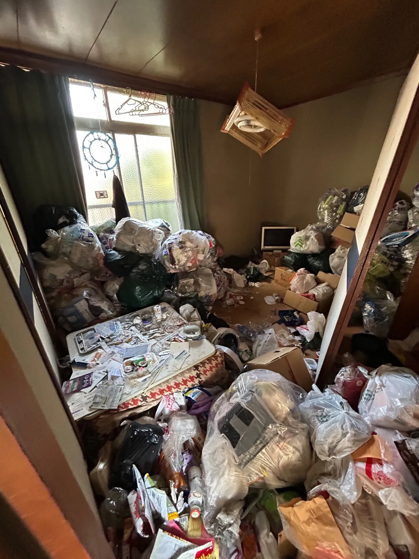 ゴミ部屋となったアパートの一室の片付け事例(滋賀県大津市)