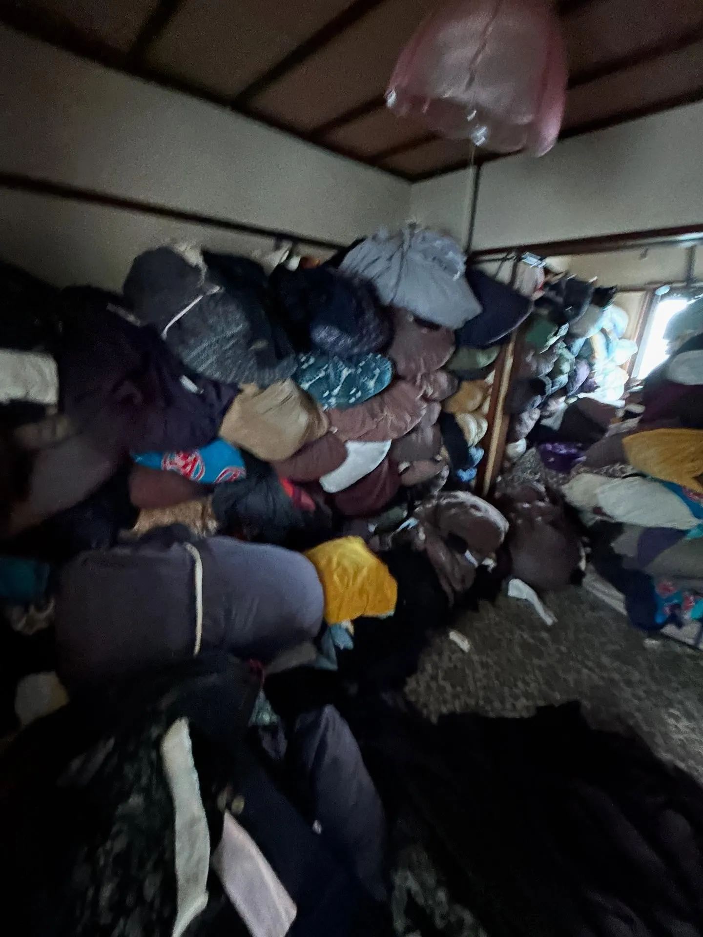 #大量のゴミが山積み