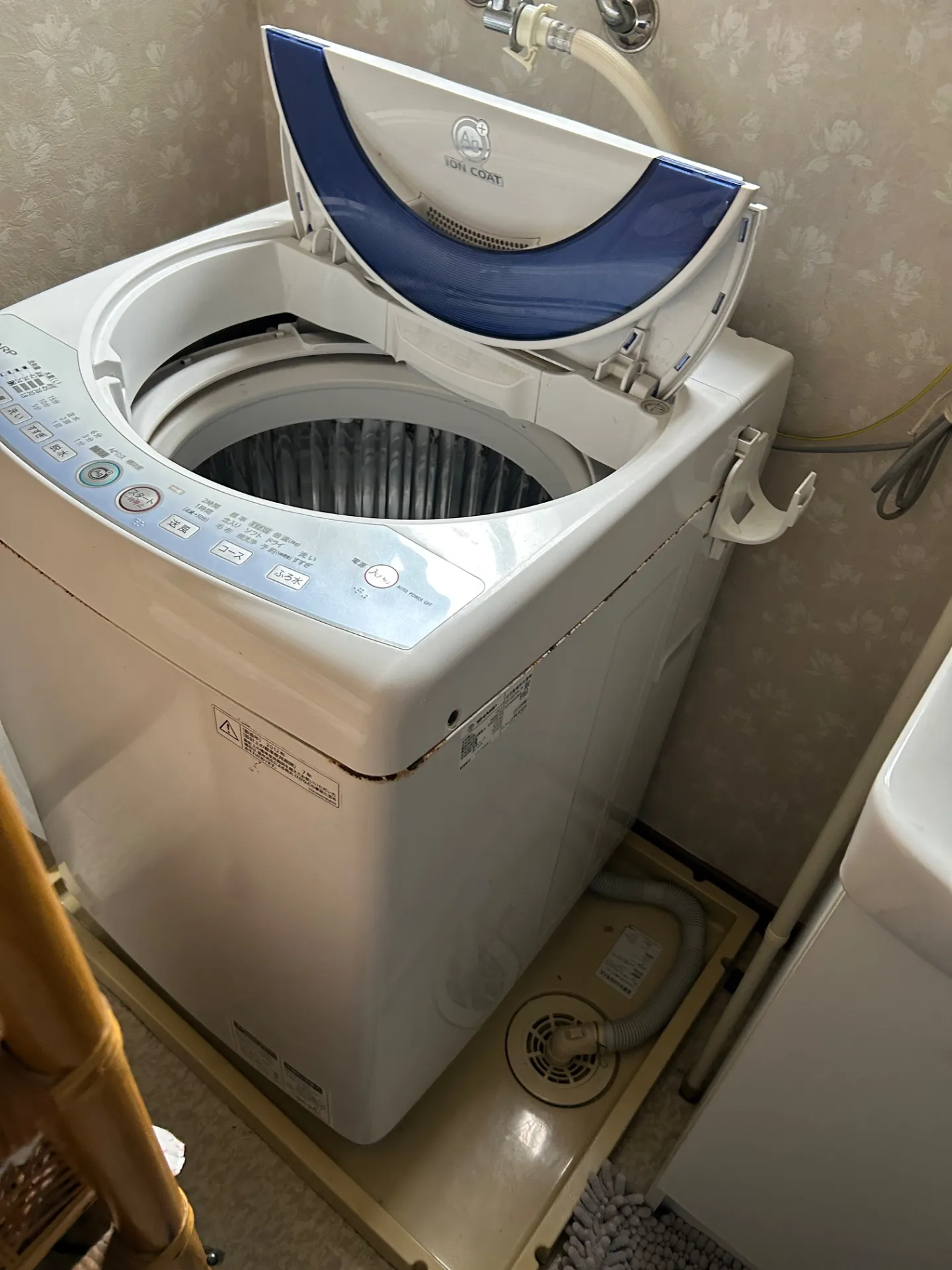 2階から出せなくなった冷蔵庫などの処分事例(滋賀県大津市)