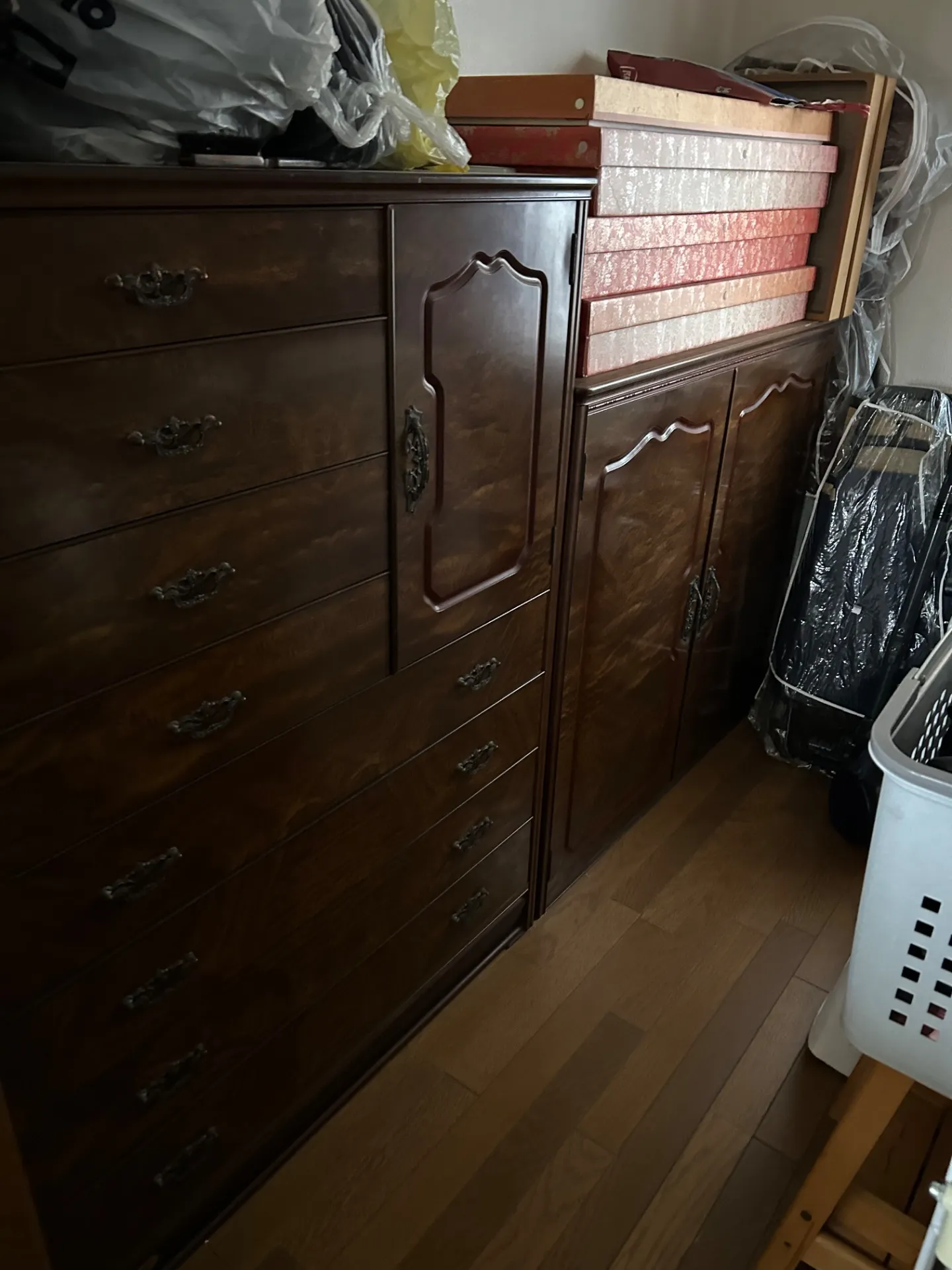 家具の吊り降ろし作業事例(滋賀県守山市)